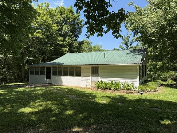 4th image of 335 Lane Branch Rd