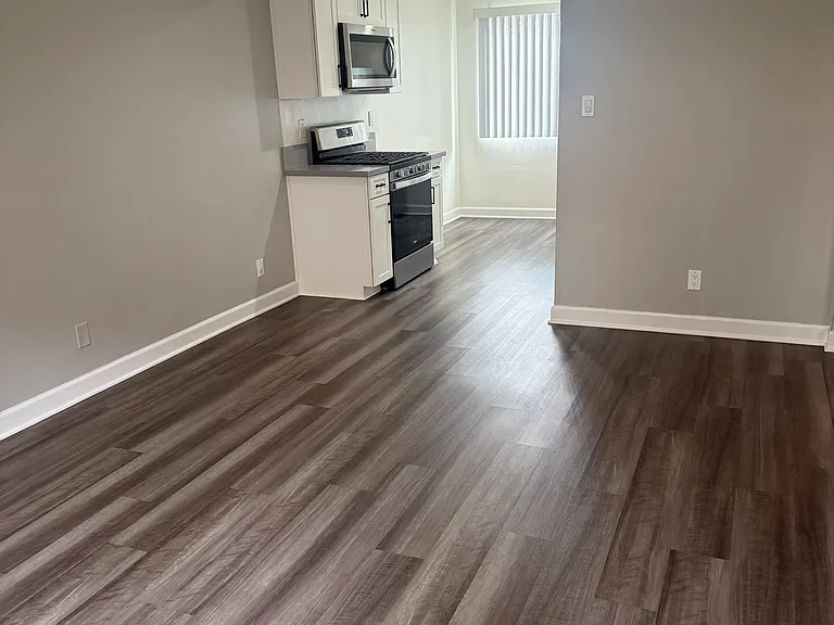 Spondee Apartments — Photo 7