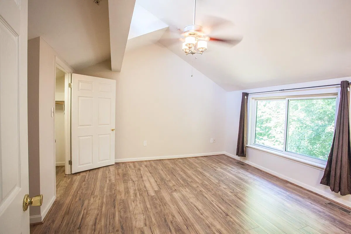 3 bed, 1800 sqft, $2,500 — Photo 4