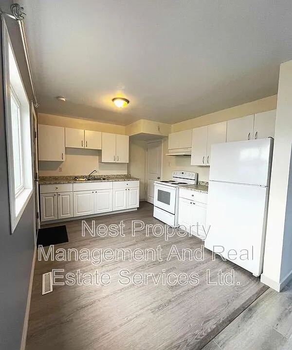 56 Wedeene St #1