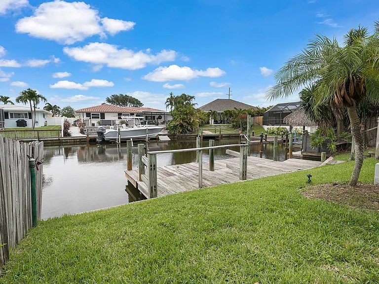403 Bridgetown Ct — Photo 41