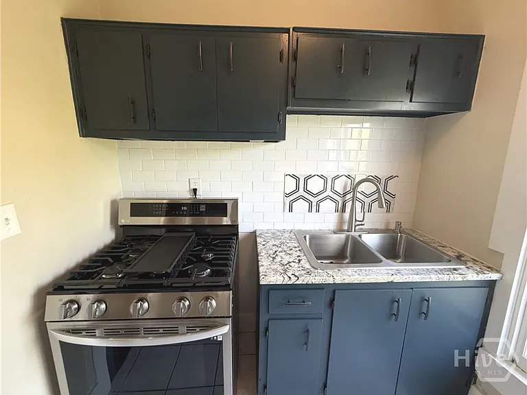 218 W Anderson St #UPPER — Photo 34