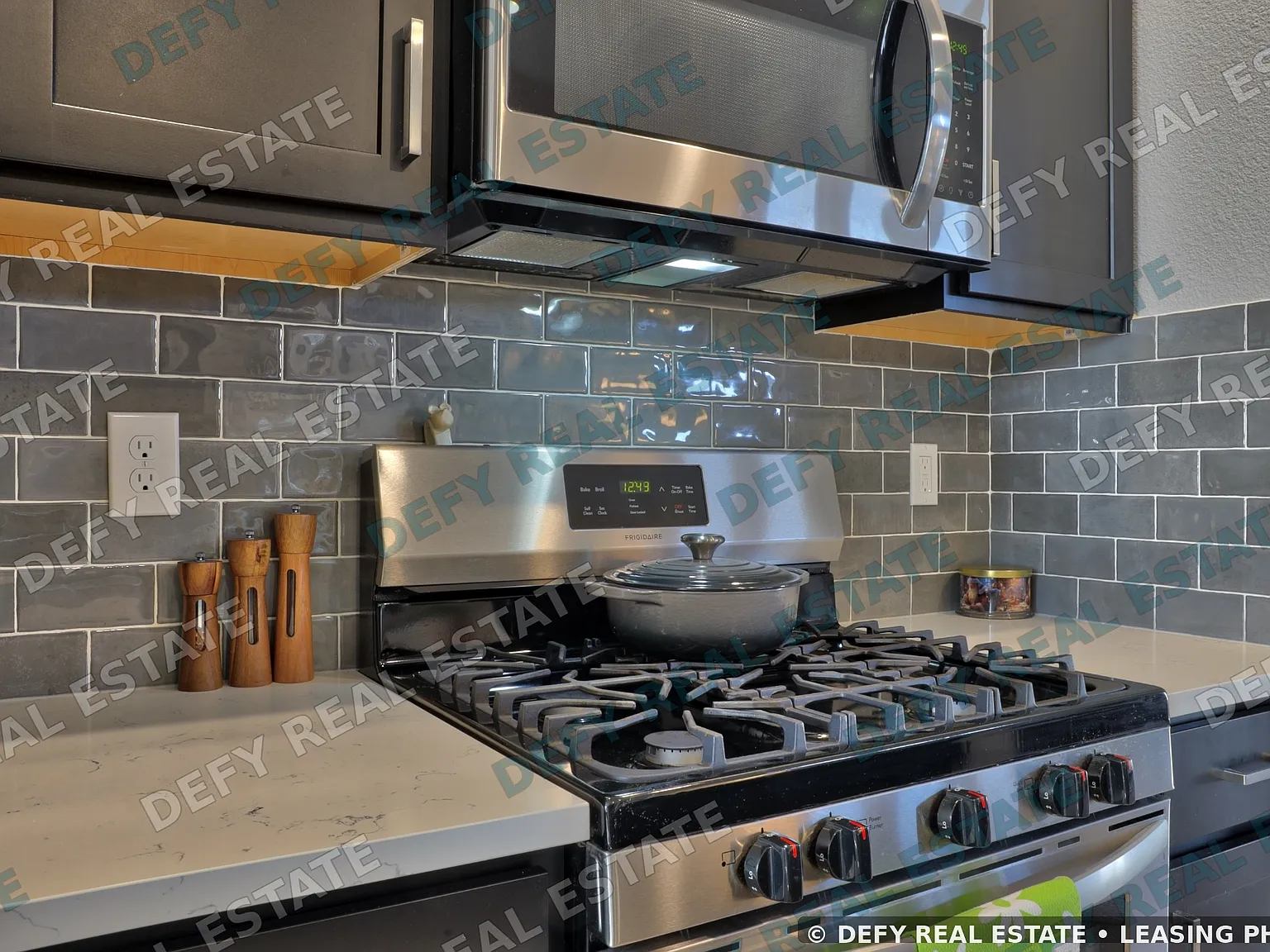 3 bed, 1445 sqft, $2,395 — Photo 3