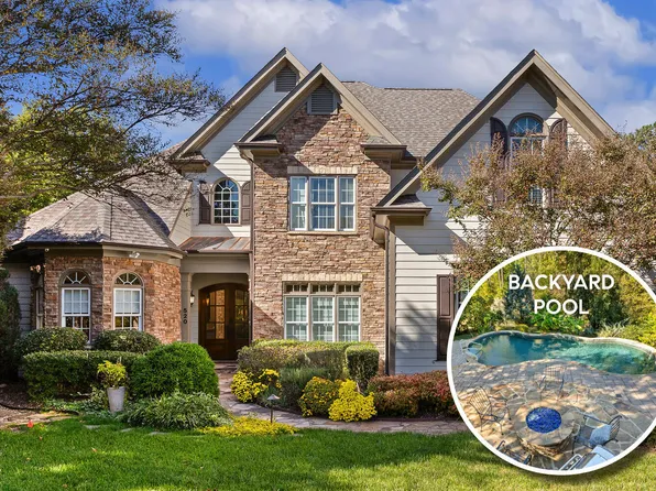 520 Foxdale Ridge Dr, Cary, NC 27519