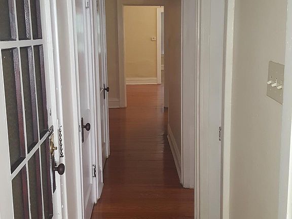 5th image of 4626 Shenandoah Ave APT 1E