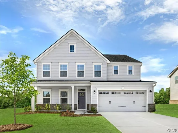 1076 Woodmont Ln N, Catasauqua Bor, PA 18032