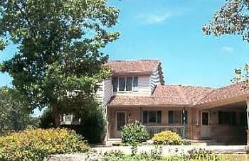 "PRICE JUST REDUCED" for this 'deluxe' 1 12 story home. Four large bedrooms, open living area leadin