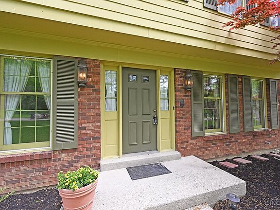 4th image of 9874 Forestglen Dr