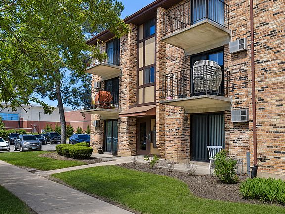4th image of 314 Klein Creek Ct #B
