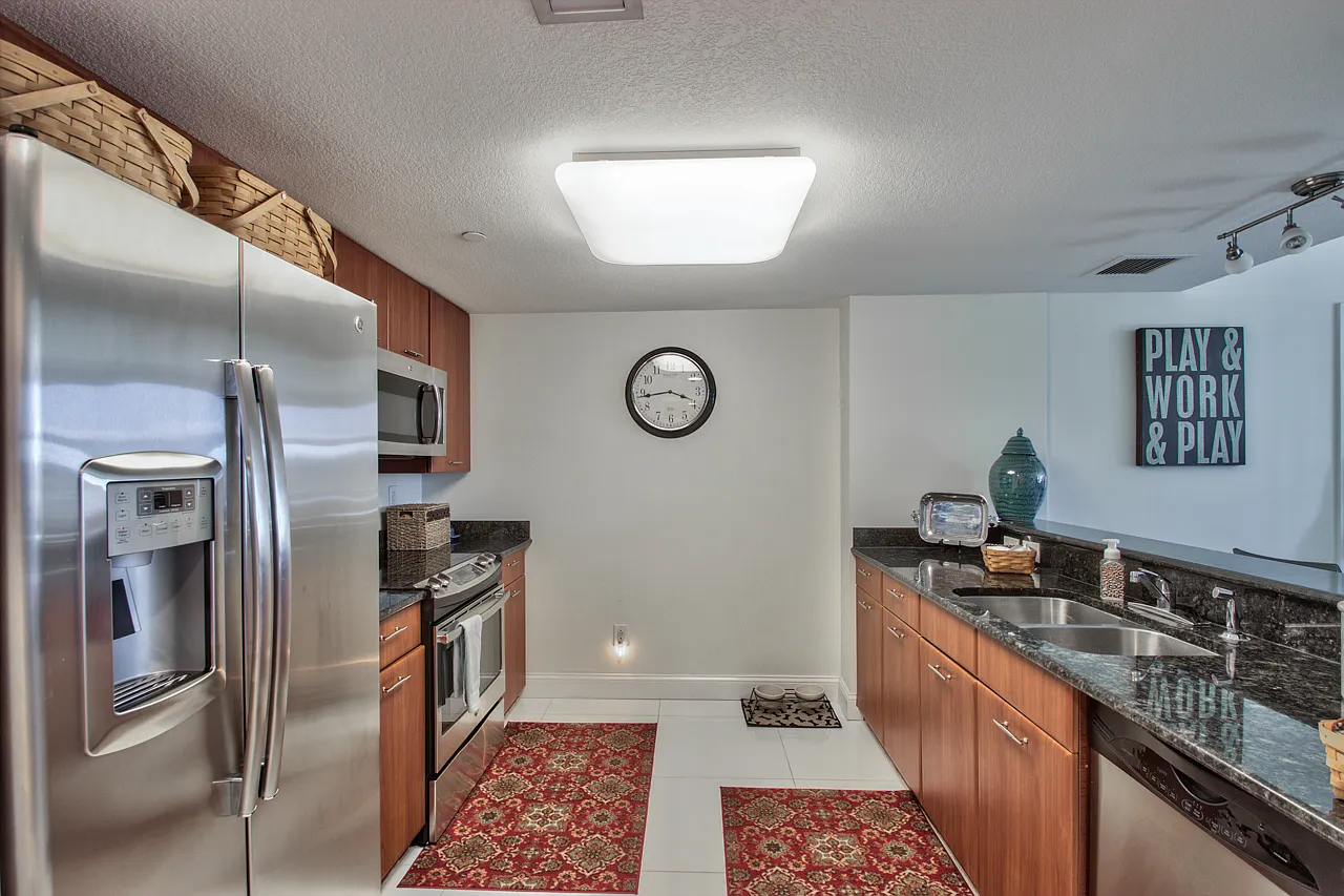 2 bed, 1295 sqft, $2,600 — Photo 3