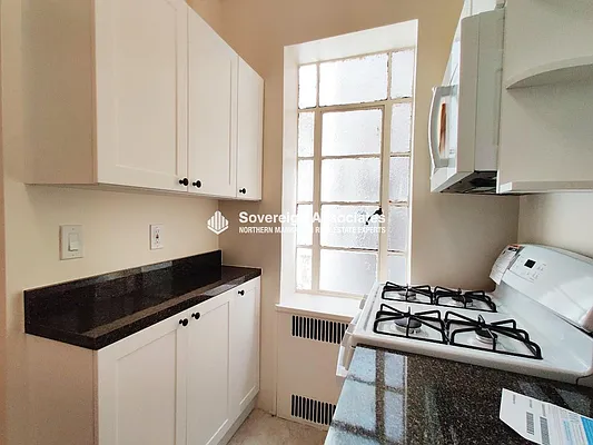 Rented by Sovereign Associates | media 6