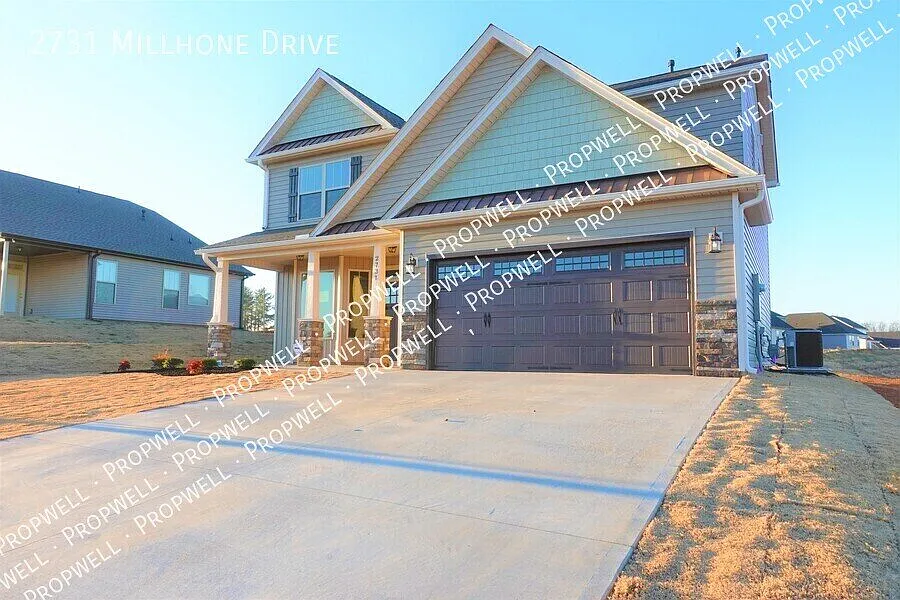 4 bed, 2.5 bath, 1925 sqft, $1,950 — Photo 4