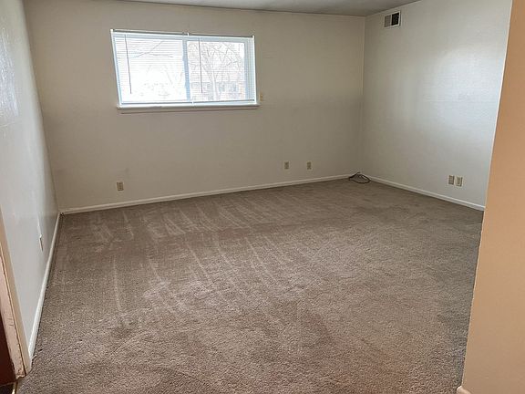 5th image of 1909 University Dr #B1