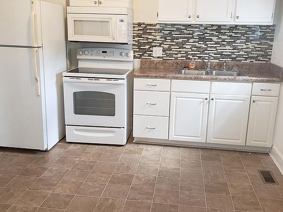 2nd image of 1707 Church Ave SE