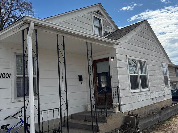 3rd image of 902-906 S Sheridan St