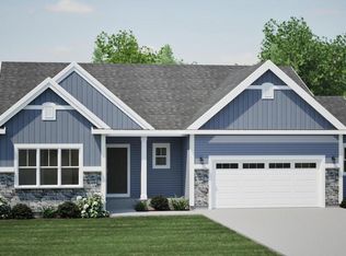 12215 W Parkview Ln, Franklin, WI 53132