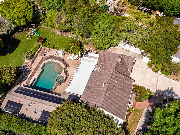 5th image of 1556 El Dorado Dr