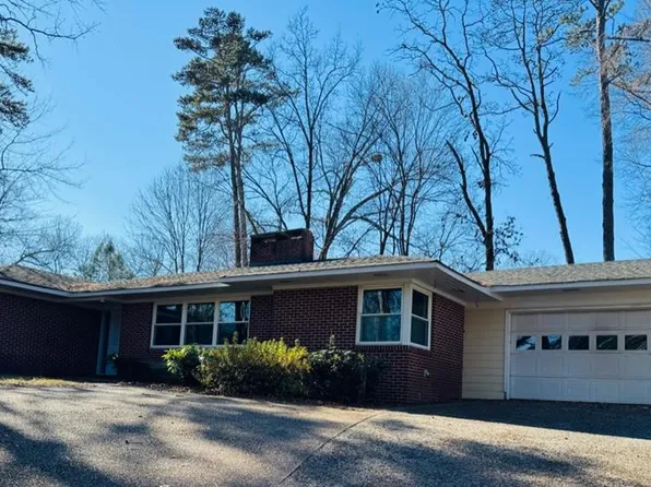 1206 W Lakeshore Dr, Dalton, GA 30720