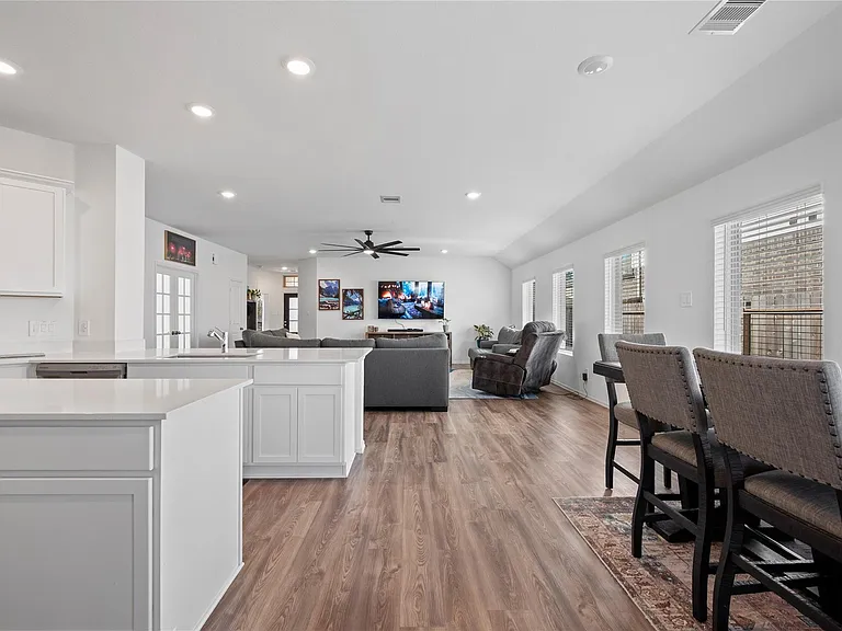 237 Augustine Way — Photo 14
