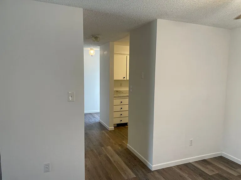 581 N Wexford Cir — Photo 7
