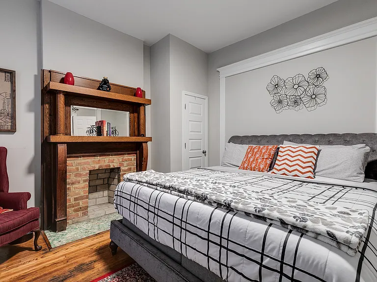 3313 Ellwood Ave #1 — Photo 5