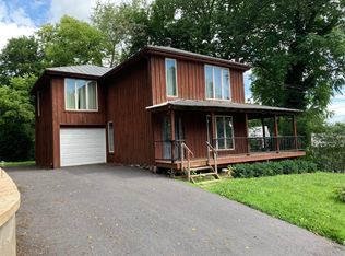 1203 W Johnson St, Staunton, VA 24401