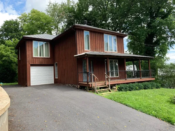 1203 W Johnson St, Staunton, VA 24401
