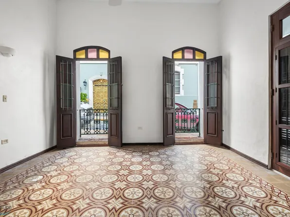 256 Calle San Sebastian, San Juan, PR 00901
