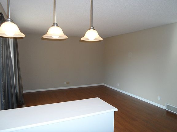 3rd image of 4248 New York Ave
