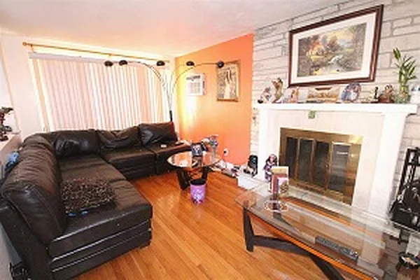 Sold by Bergen Basin Real Estate | media 4
