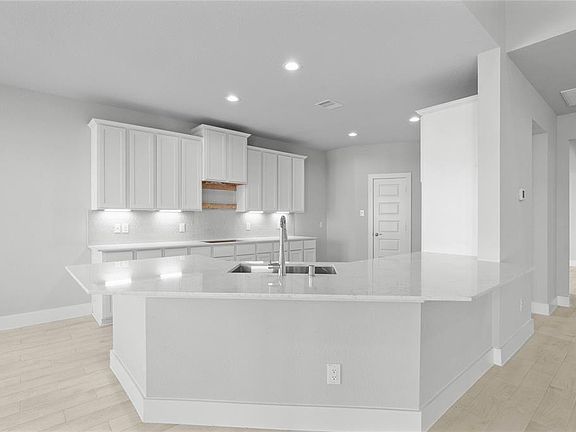 2nd image of 3220 Bushy Hawthorn Dr