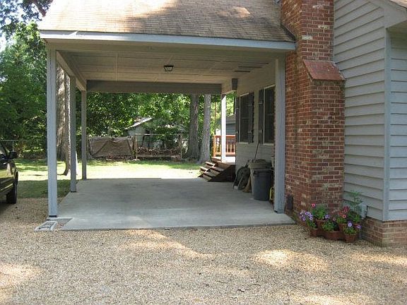 3rd image of 15 Kamps Ln