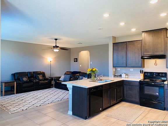 5th image of 730 Anthem Ln