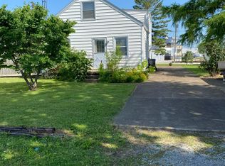 817 Cove Park Blvd, Sandusky, OH 44870