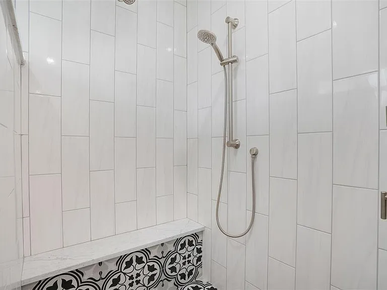 5528 Briarcliff Dr — Photo 24
