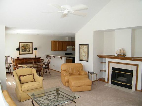 2nd image of 7769 Meadowlark Ln S
