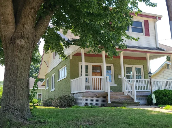 1902 W 1st St, Dixon, IL 61021