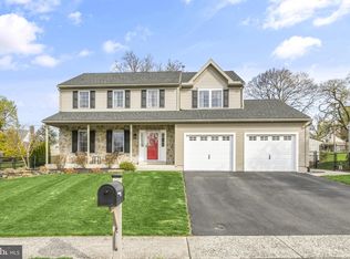 4566 Delmar Dr, Reading, PA 19606