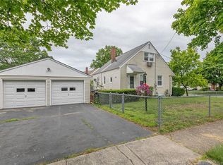 170 Brookbend Dr, Stratford, CT 06614
