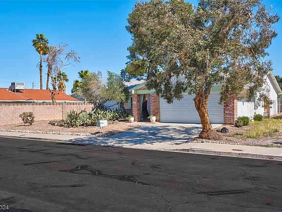 3rd image of 3546 Willow Springs Dr