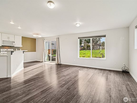 3rd image of 11839 79th Avenue S