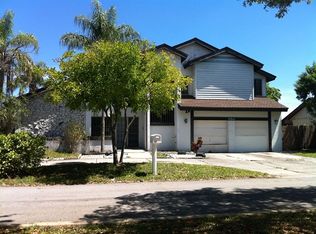 654 NE 205th Ter, Miami, FL 33179