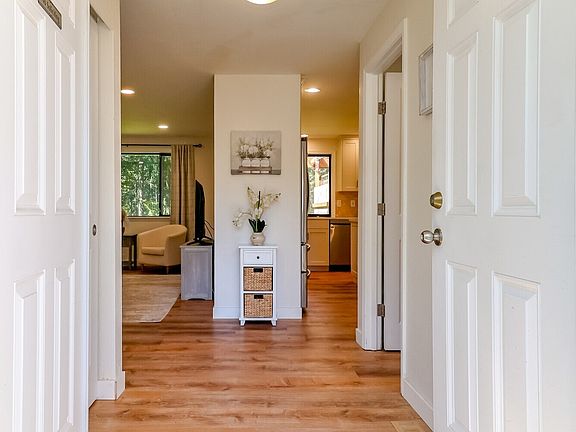 4th image of 11706 16th Avenue NW