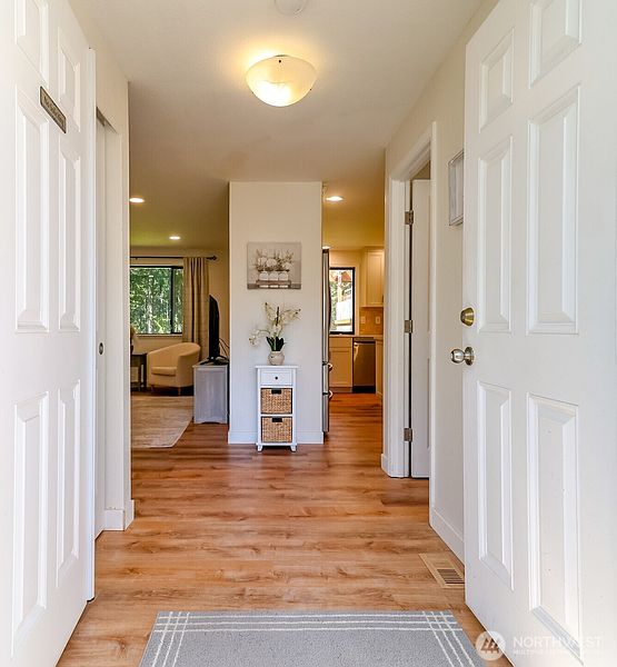 4th image of 11706 16th Avenue NW