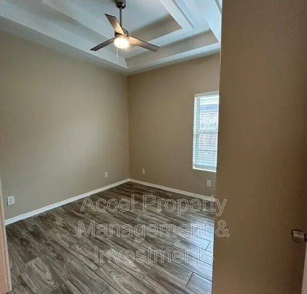1008 W La Pointe Ave #1 — Photo 7