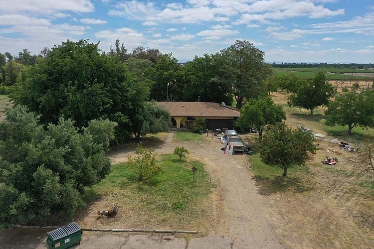 1st image of 9970 E Harney Ln