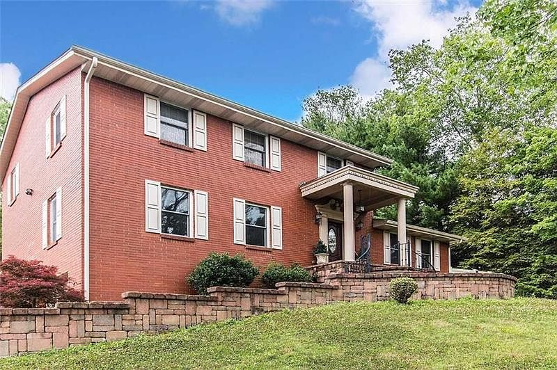 1st image of 126 Green Ln