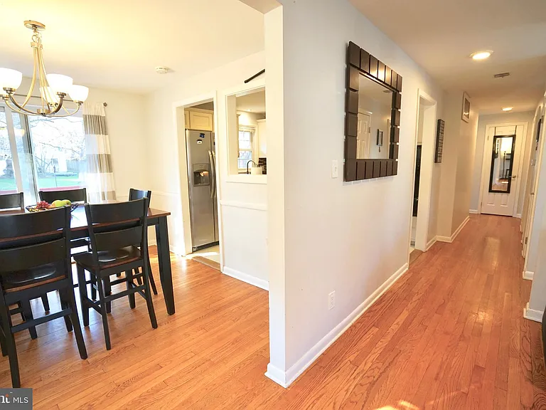 4218 University Dr — Photo 19