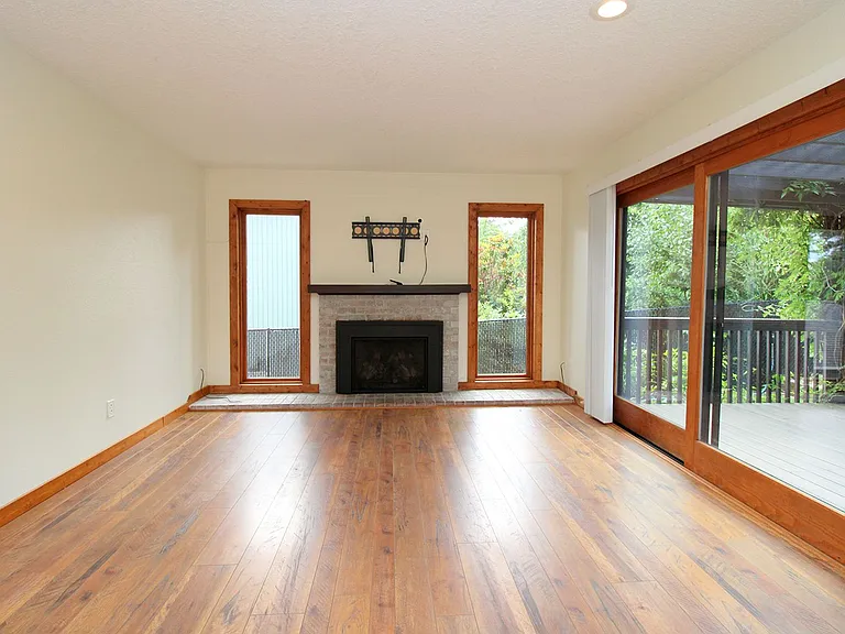 12047 SE 115th Ave — Photo 15