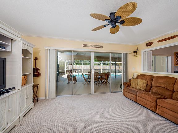 3rd image of 719 Lakeside Dr
